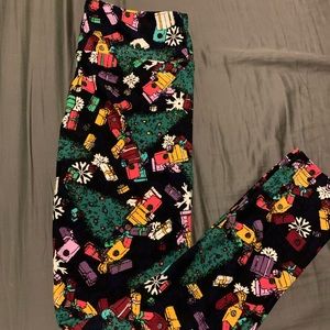 One size LuLaRoe Holiday leggings